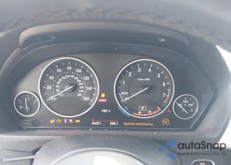 2017 BMW 320I z USA, uszkodzony, nr VIN WBA8A9C35HK620558